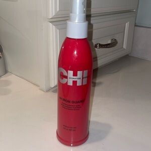 CHI 44 Iron Guard Thermal Protection Spray; 8 Fl oz